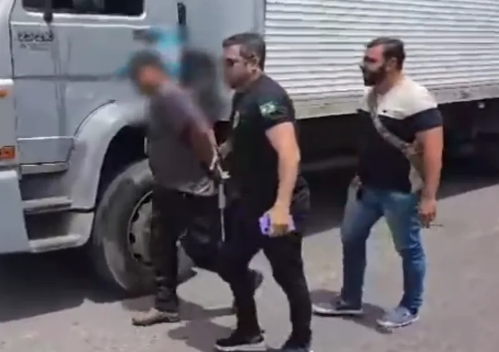 Veja momento da prisão de venezuelano suspeito de furtar roupas em Manaus