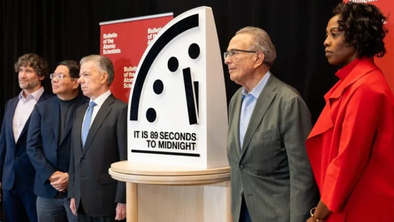 "Relógio do juízo final" é ajustado e fim do mundo fica mais próximo: Entenda
