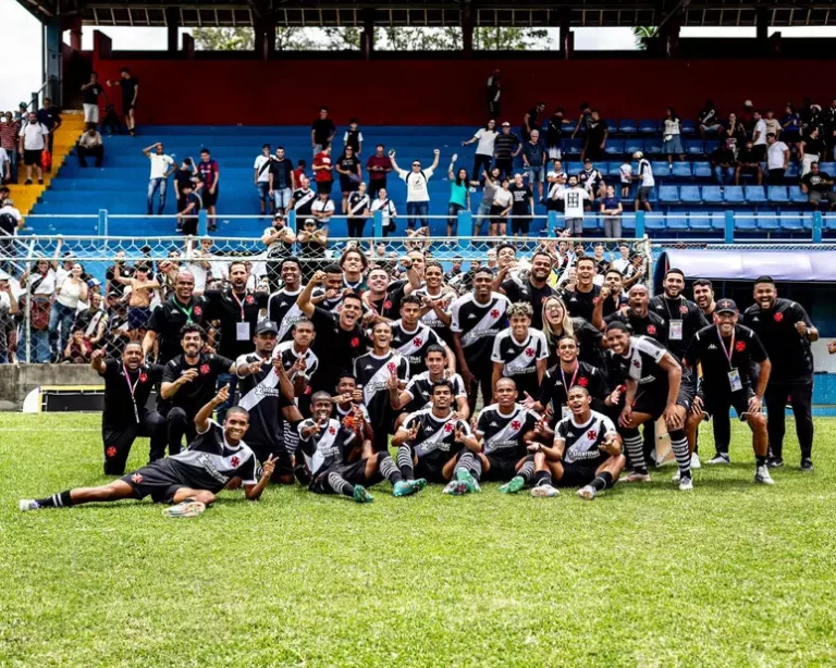 Garotada do Vasco (Foto: Vinícius Gentil)