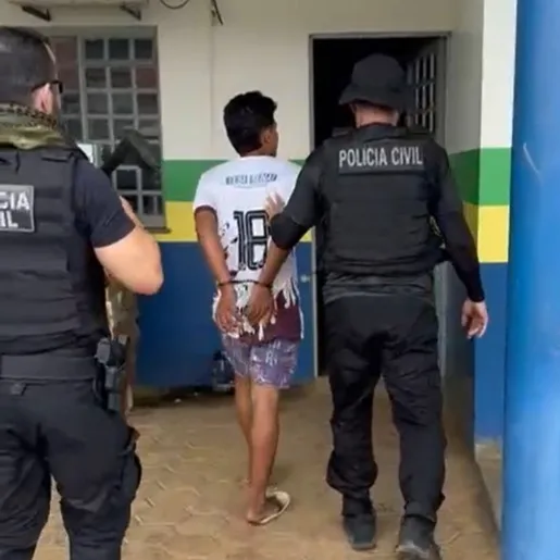 Indígena é preso por incendiar casa de vizinho no Amazonas
