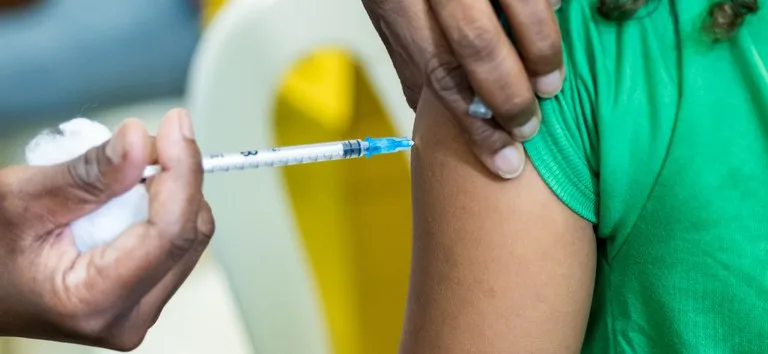 Campanha Nacional de Multivacinação começa hoje em todo o país