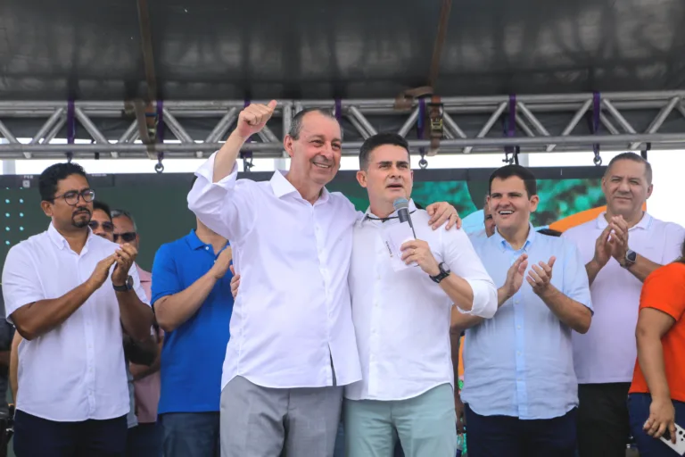'Eu, Eduardo e Omar vamos estar juntos ano que vem', anuncia David Almeida