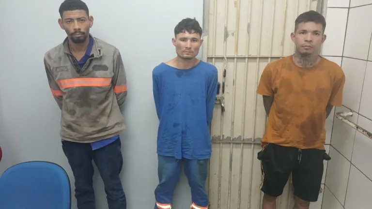 Trio que pretendia roubo em mercadinho é preso na zona Norte de Manaus
