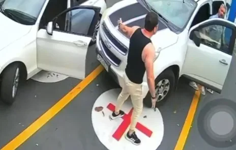 Motorista é agredido no estacionamento após batida com carro de luxo em Sorocaba