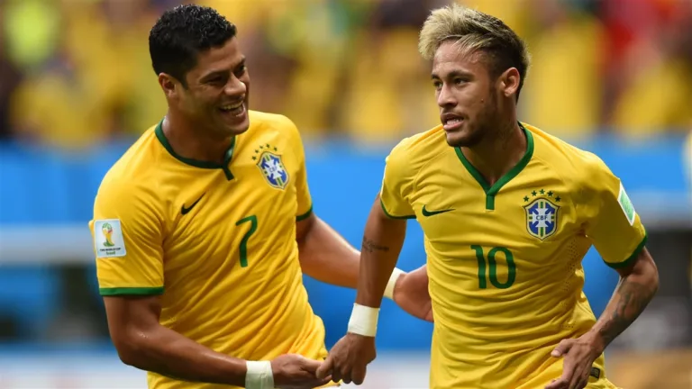 Hulk alcança número de gols de Neymar como maior artilheiro brasileiro em atividade