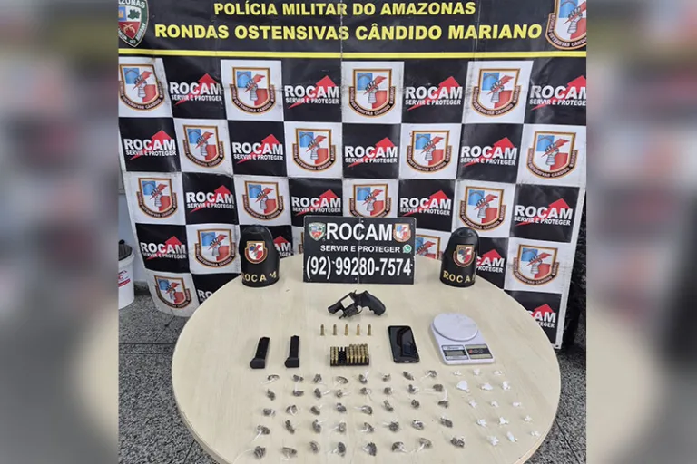 Jovem é preso com arma de fogo e 55 porções de drogas em Manaus