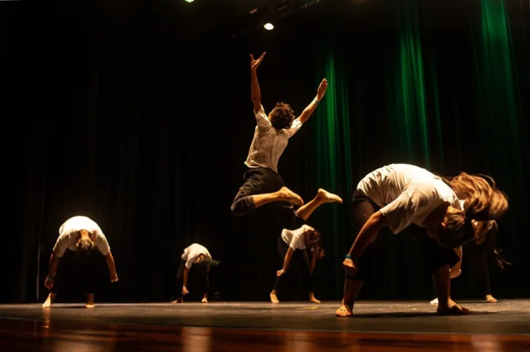Agenda cultural deste fim de semana reúne dança, música e cinema