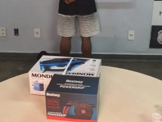 Homem é preso após furtar supermercado em Manaus