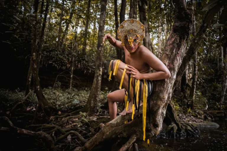 Grupo Jurubebas apresenta peça ‘Vila dos Vagalumes’ sobre o Mundo das Encantarias Amazônicas