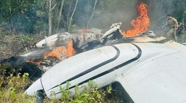 FAB intercepta avião com 500 kg de drogas no Peru