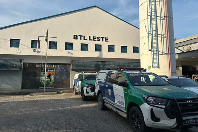 Dois homens são presos por envolvimento com tráfico de drogas na zona Leste de Manaus