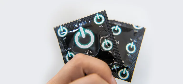 Quase 60% dos brasileiros deixaram de usar camisinha nos últimos 12 meses; Saiba os riscos