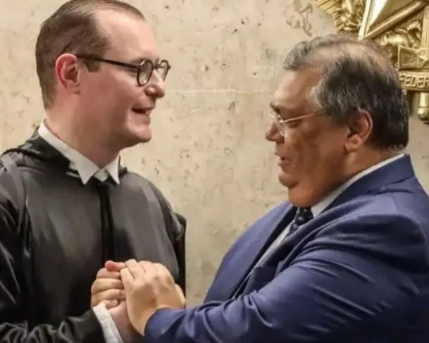 Zanin e Dino poderão julgar Bolsonaro