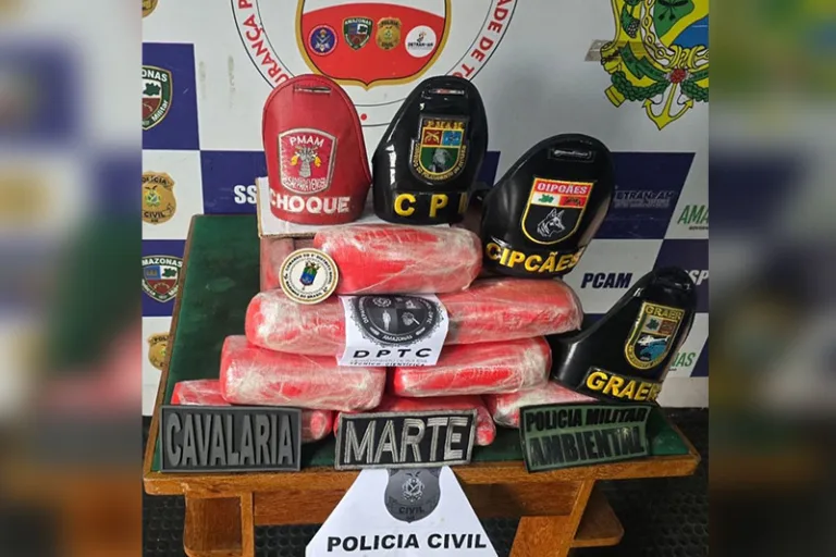Drogas apreendidas em Coari por policiais da Base Arpão 1