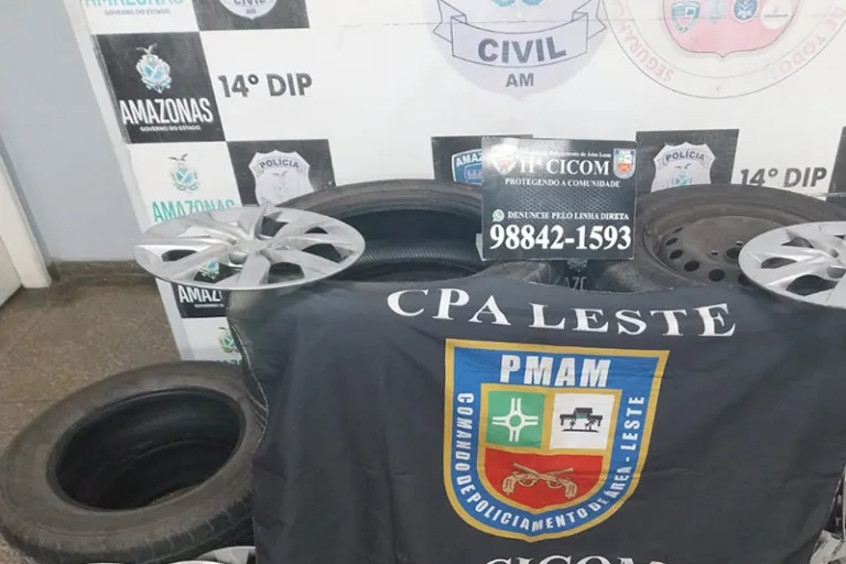 Pai e filha são presos com materiais de veículos furtados, em Manaus