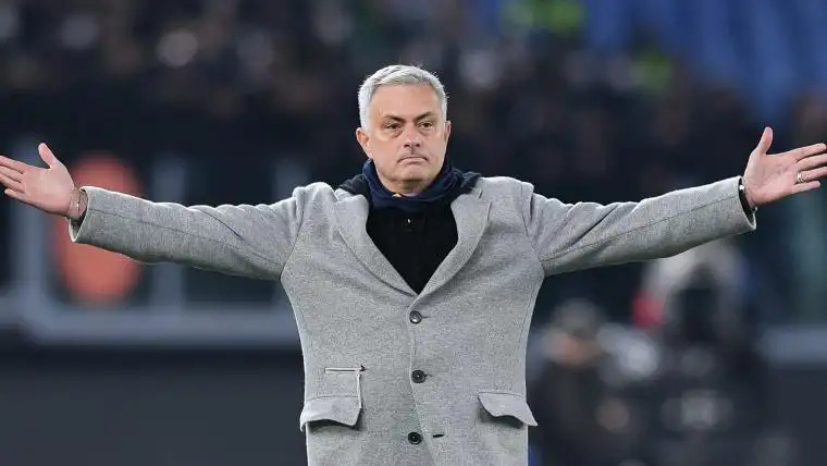 José Mourinho é demitido do Fenerbahçe após mais de 1 ano