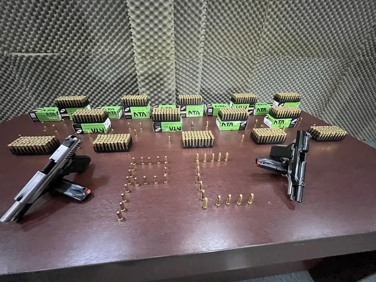 VÍDEO: Membros de facção são presos com armas e vasta quantidade de munição em Barcelos (AM)