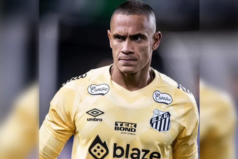 Amazonas FC oficializa contratação do goleiro Renan, ex-Santos