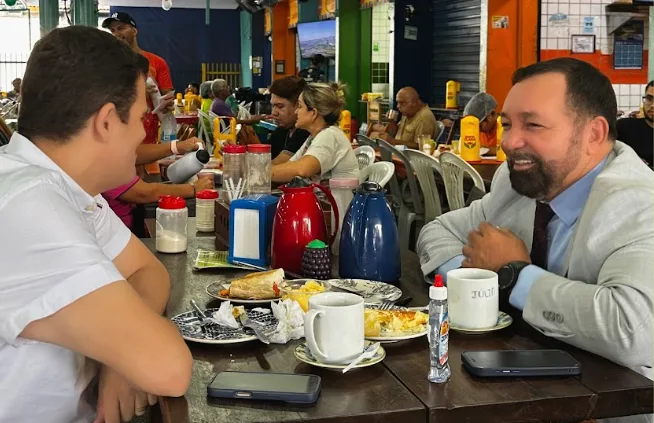 "Boa política" é servida com um cafezinho, pão com tucumã e articulações