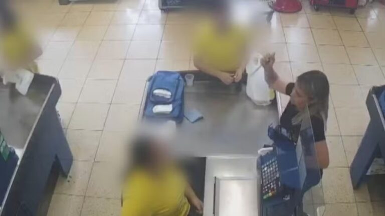 Mulher ataca filha de ex com facadas em supermercado no Paraná