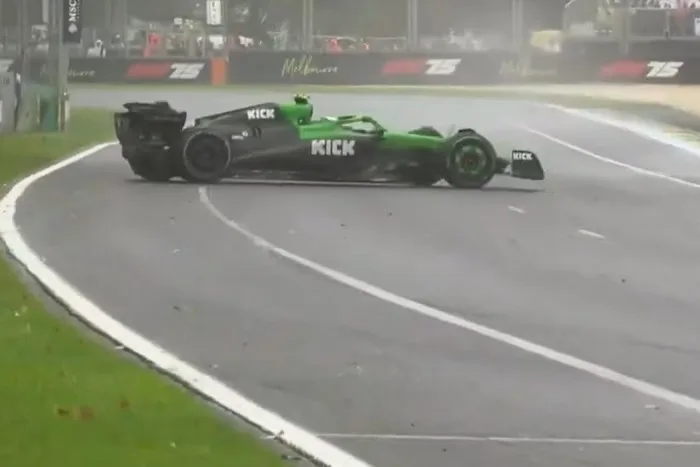 Em corrida caótica, brasileiro Gabriel Bertoloto sofre abandono em sua estreia na F1