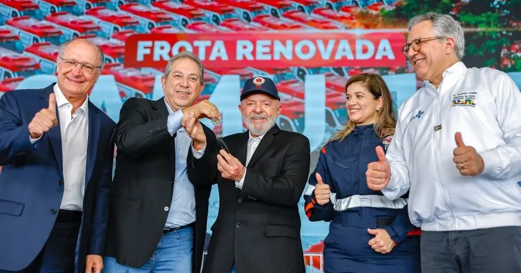 VÍDEOS: Lula quer descobrir quem 'passou a mão' no preço do ovo