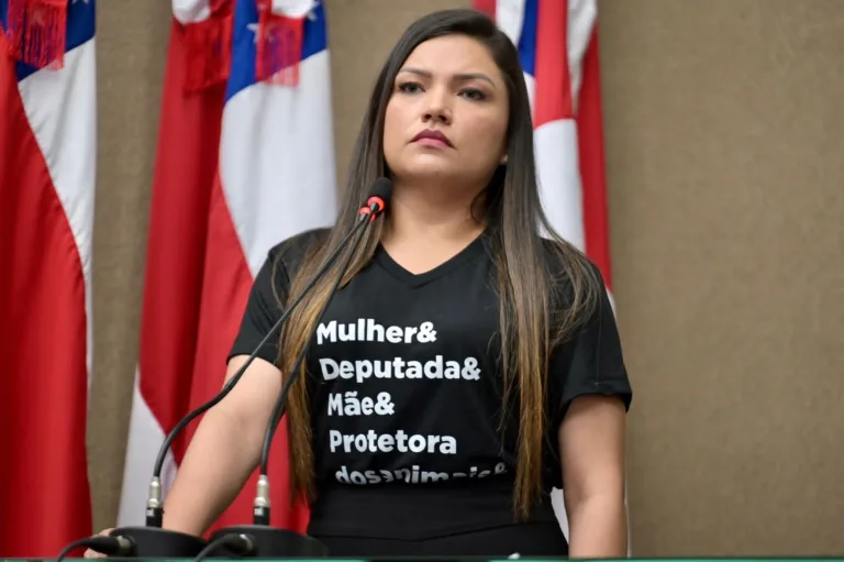 Joana Darc denuncia homem por dar coronhada e ameaçar servidor com arma em condomínio de Manaus