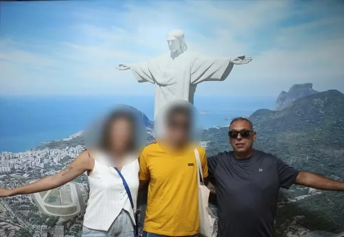 Turista morre após parada cardíaca em escadaria do Cristo Redentor no RJ