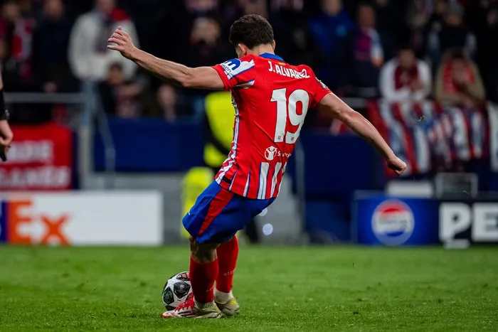 VÍDEO: Atlético de Madri tem pênalti anulado contra Real e perde jogo; veja lance polêmico