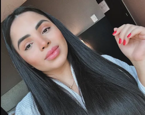 Fã compra calcinha usada por R$ 2 mil de influencer de Manaus