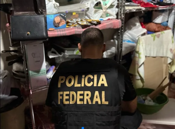 Homem é preso por armazenar vídeos de estupros de crianças em Manaus