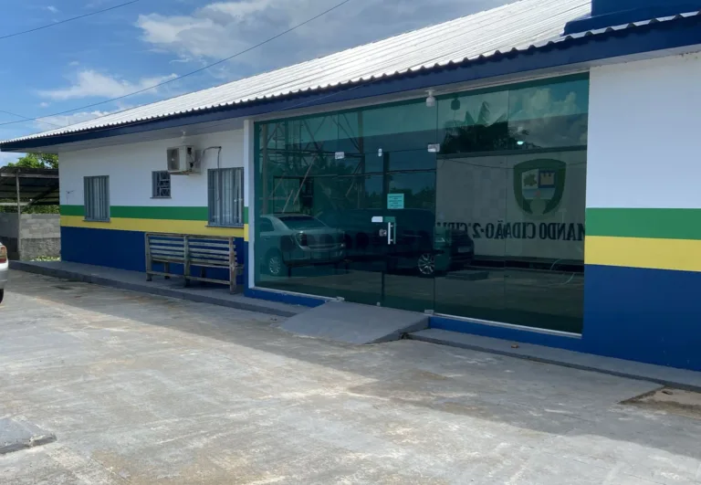 Polícia prende suspeito de roubo e descobre que ele é procurado por homicídio no Amazonas
