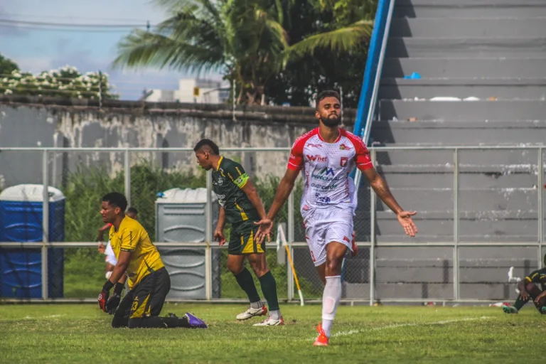 Barezão: Em jogo de 7 gols, Princesa do Solimões vence o Sete FC