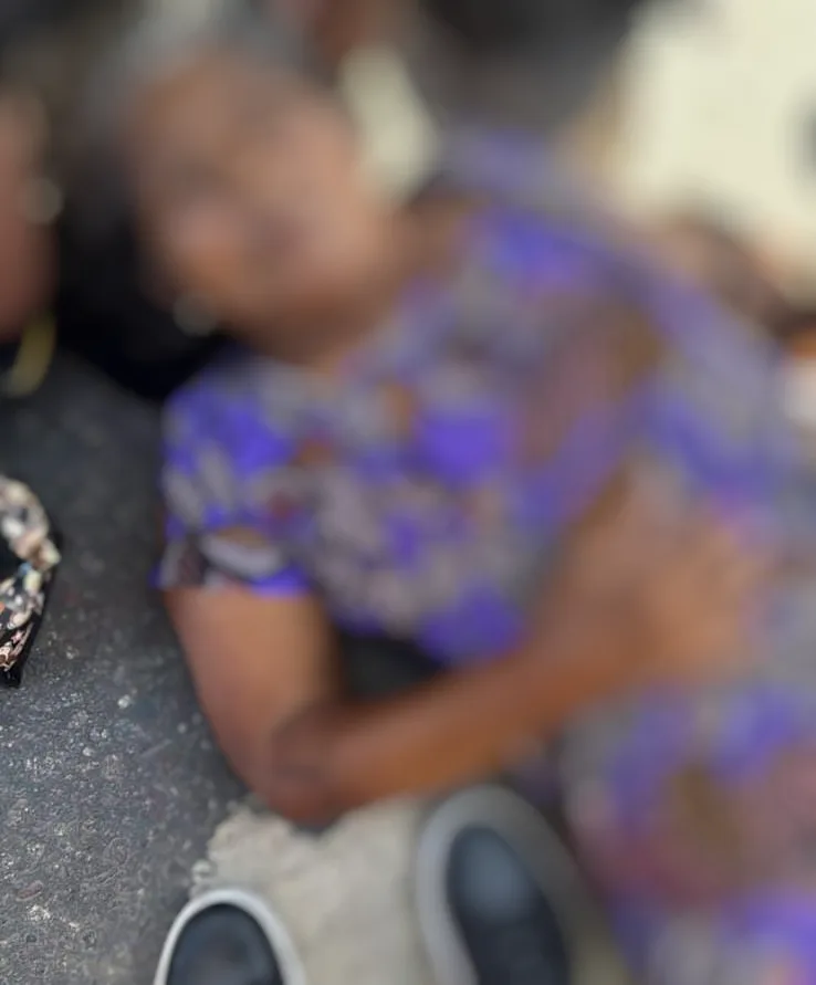 Idosa é atropelada por caçamba ao tentar atravessar a rua em Manaus