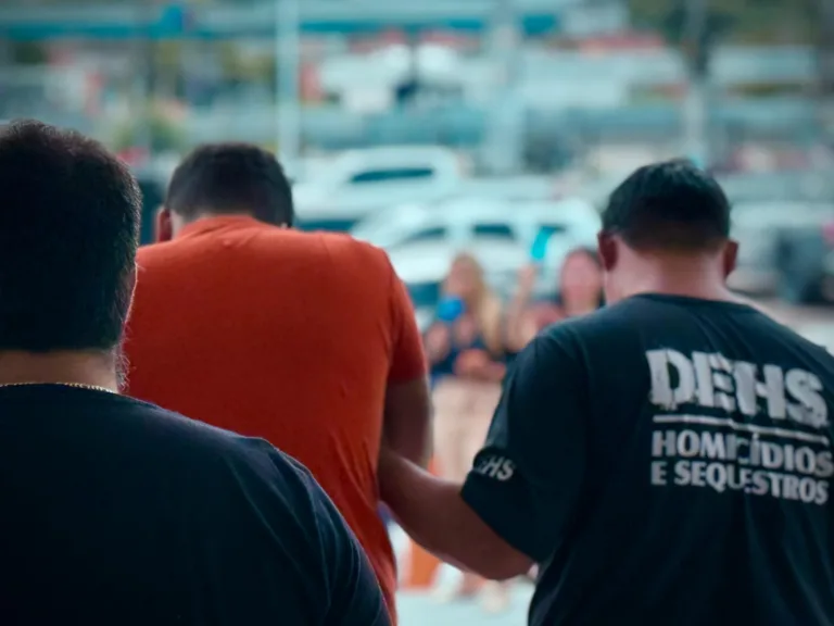 Ação policial prende homem por sequestro