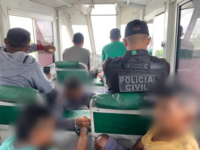 Dois homens são presos suspeitos de tentar estuprar e esfaquear indígena até a morte no Amazonas - Foto: Divulgação/PC-AM)