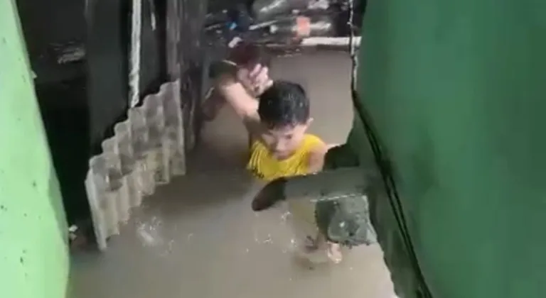 Chuva causa alagamento em vários pontos de Manaus - (Foto: Reprodução/Redes Sociais).