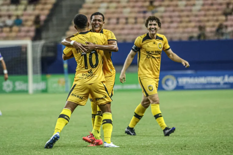 Amazonas vence o São Raimundo no Campeonato Amazonense