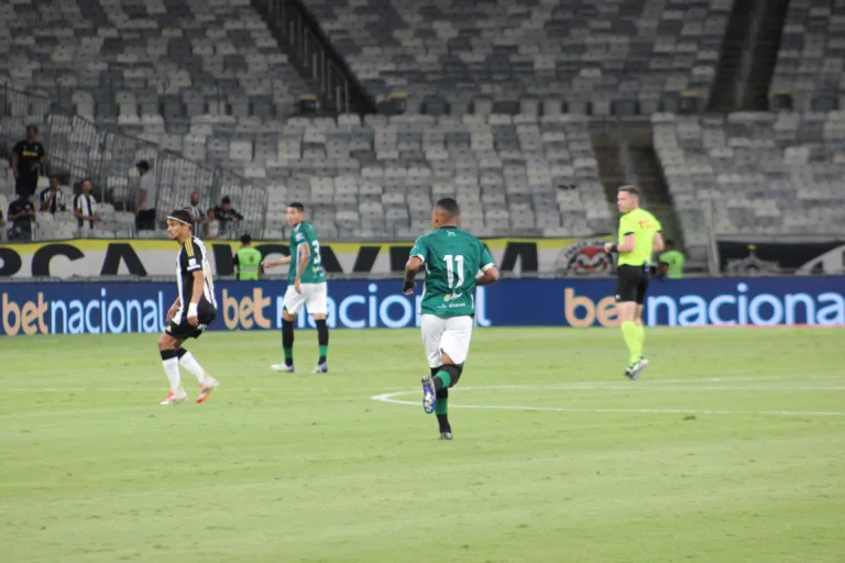 Manaus é goleado pelo Atlético Mineiro e está eliminado da Copa do Brasil