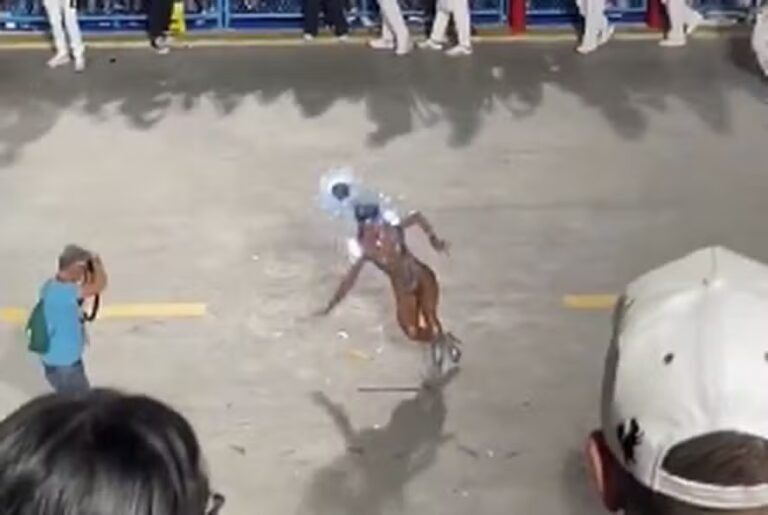 VÍDEO: Lore Improta cai em desfile da Unidos da Viradouro: "Eu escorreguei"