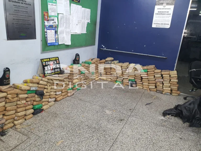Polícia apreende 400 kg de drogas em depósito clandestino em Manaus