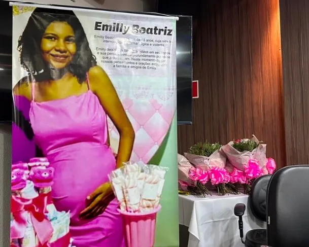 Bebê foi entregue para a avó materna