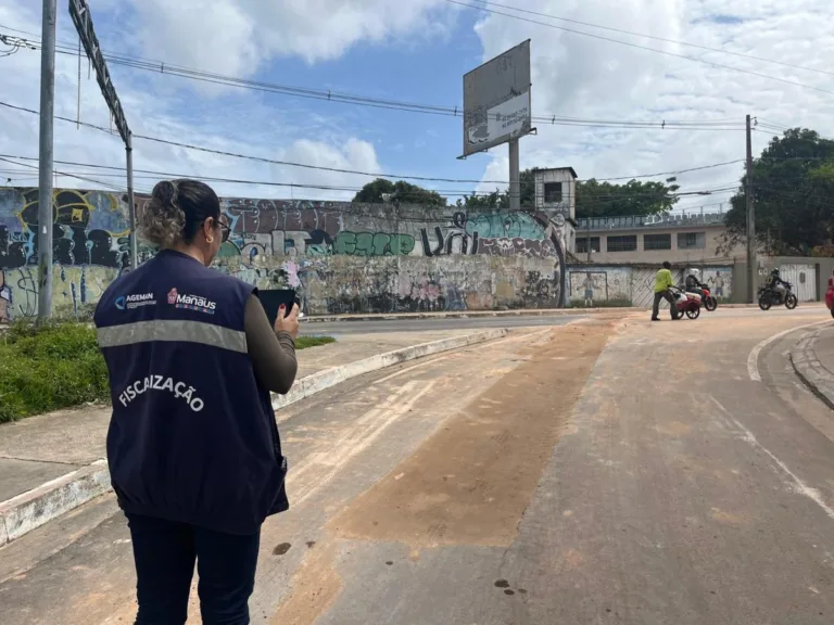 Águas de Manaus em R$ 664,9 mil por má qualidade na recomposição de asfalto