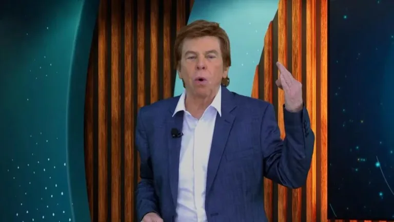 Nelson Rubens, apresentador da RedeTV!, é acusado de assédio a funcionários da emissora