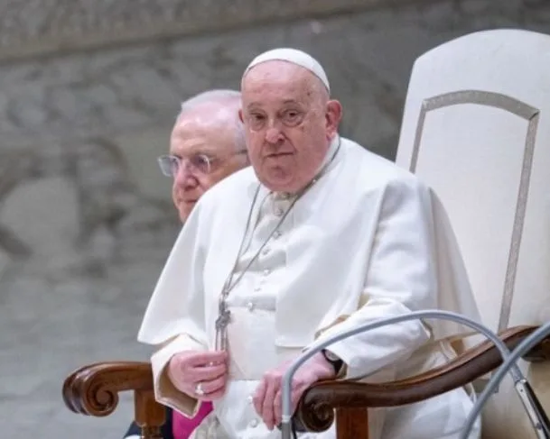 Saúde do Papa Francisco ainda preocupa fiéis