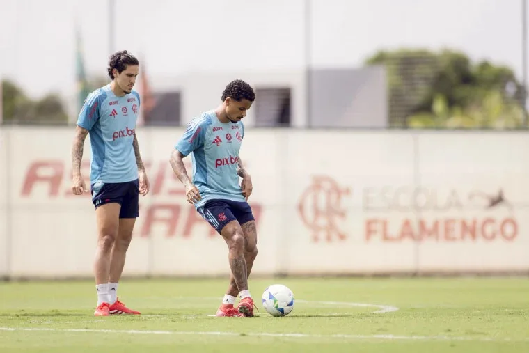 Flamengo: Pedro recebe alta do departamento médico e treina com elenco