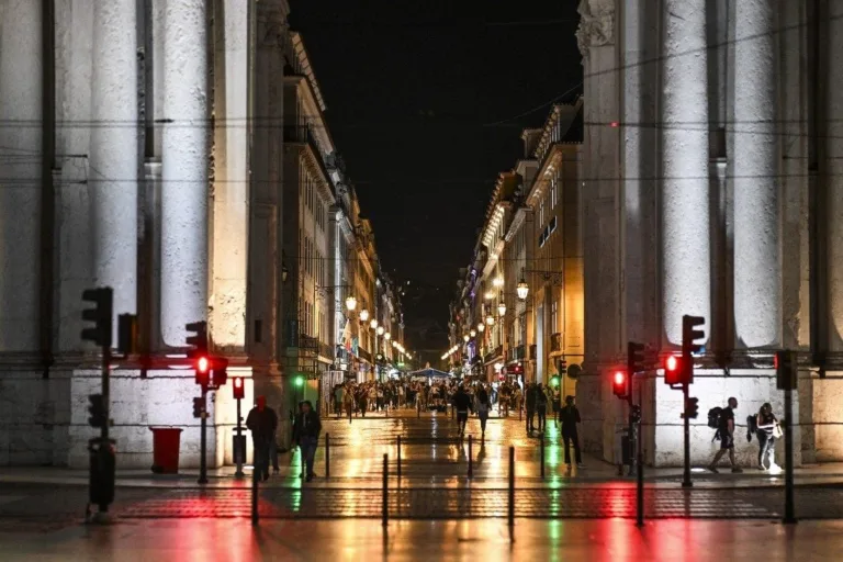 Apagão na Europa: Portugal retoma 100% da energia elétrica após blecaute; Espanha garante 99%