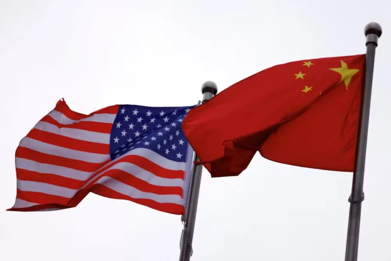 China retalia EUA com tarifas a 84%: Bolsas derretem, dólar vai a R$ 6,05