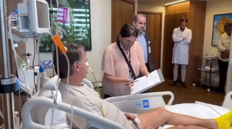 Bolsonaro é intimado na UTI