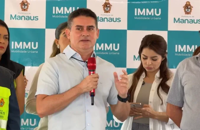 VÍDEO: David Almeida comenta decisão do STJ sobre aumento da tarifa de ônibus: "Sem reajuste, vamos ter greve"